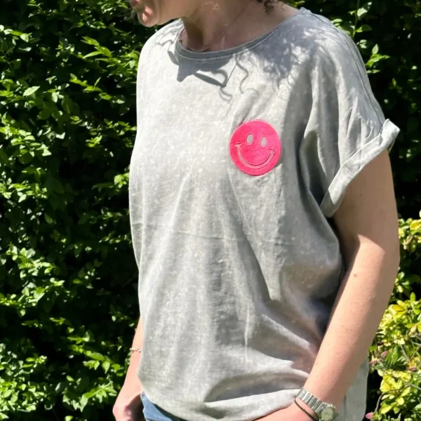 Acid wash grey smile t-shirt - Image 4